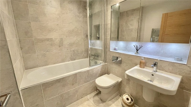 Buzzard Close, Stratford-upon-Avon, Warwickshire, CV37