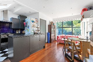 Listria Park, London, N16