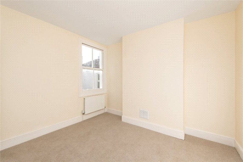 Kingscourt Road, London, SW16