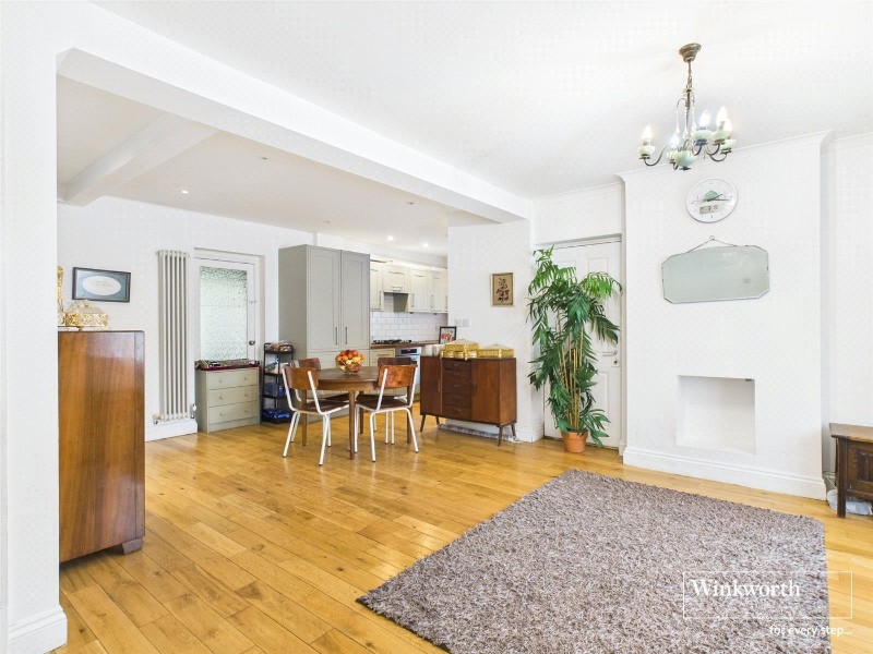 Rookery Close, London, NW9