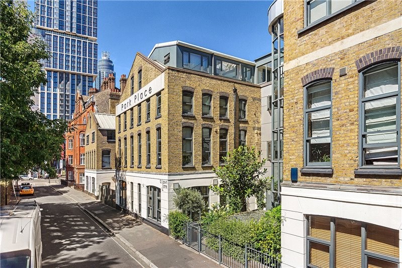 Lawn Lane, London, SW8
