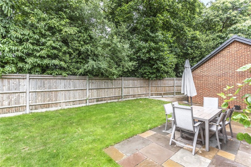 Shire Close, Bagshot, Surrey, GU19