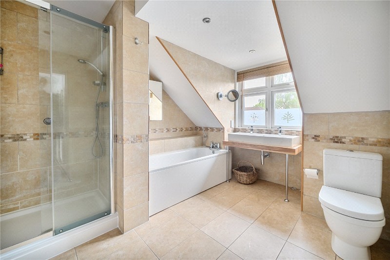 Broomleaf Road, Farnham, Surrey, GU9