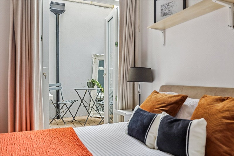 Garratt Terrace, London, SW17