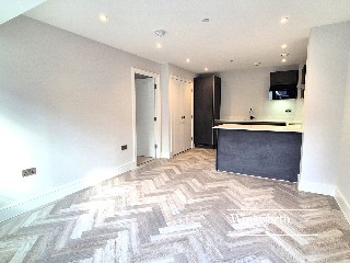 Cockfosters Road, Cockfosters, EN4