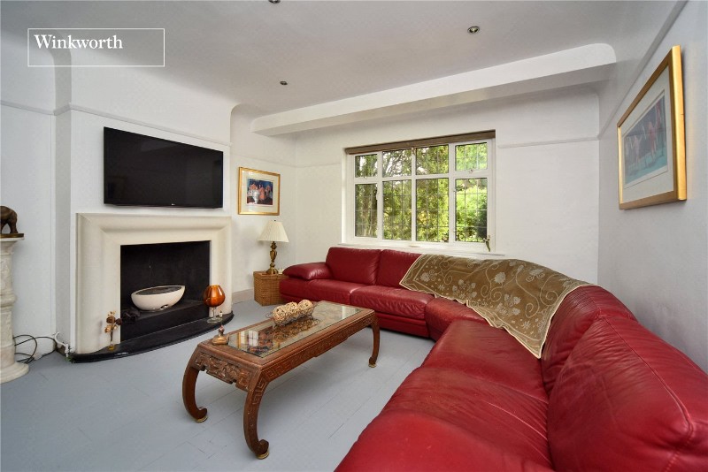 Tudor Avenue, Worcester Park, KT4