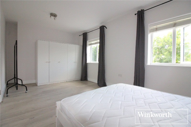 Hale Lane, London, NW7