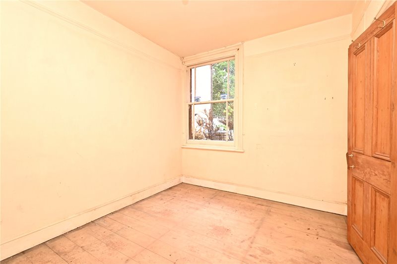 Chequers Road, Basingstoke, Hampshire, RG21
