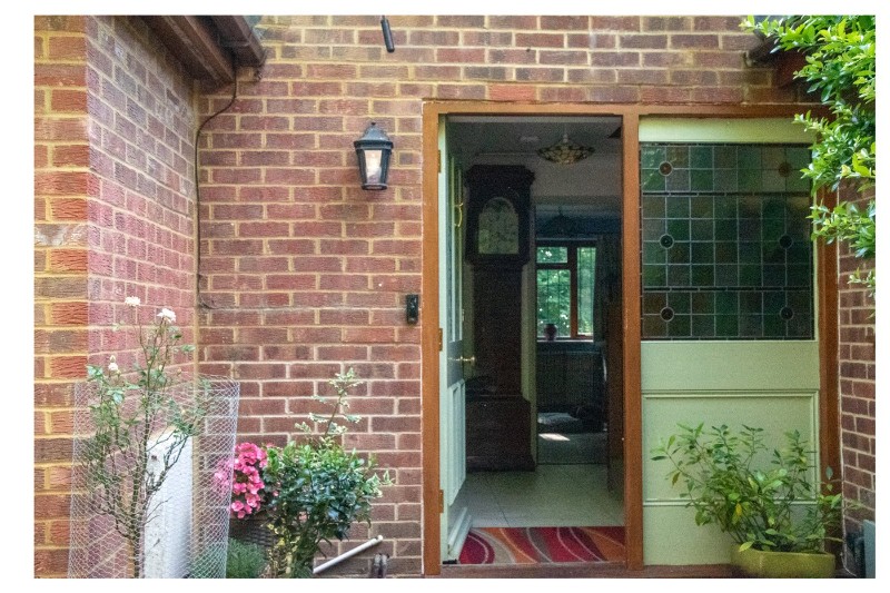 Hollybush Ride, Finchampstead, Wokingham, Berkshire, RG40