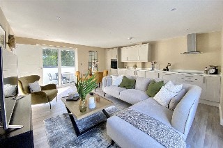 Station Road, Bourne End, SL8