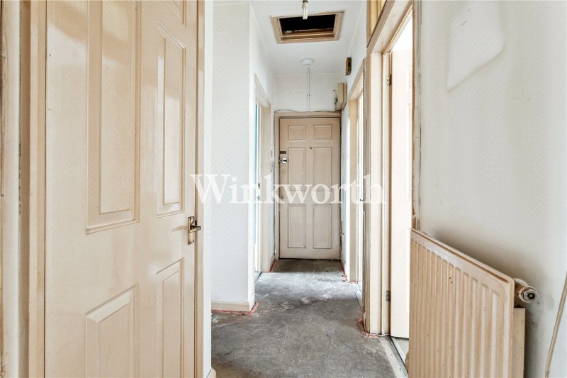 Pennington Drive, London, N21