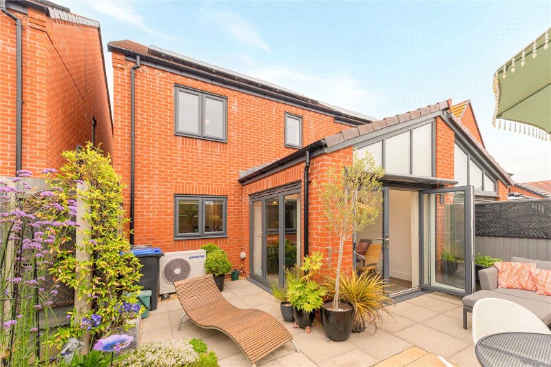 Majestic Way, Bishops Tachbrook, Leamington Spa, Warwickshire, CV33