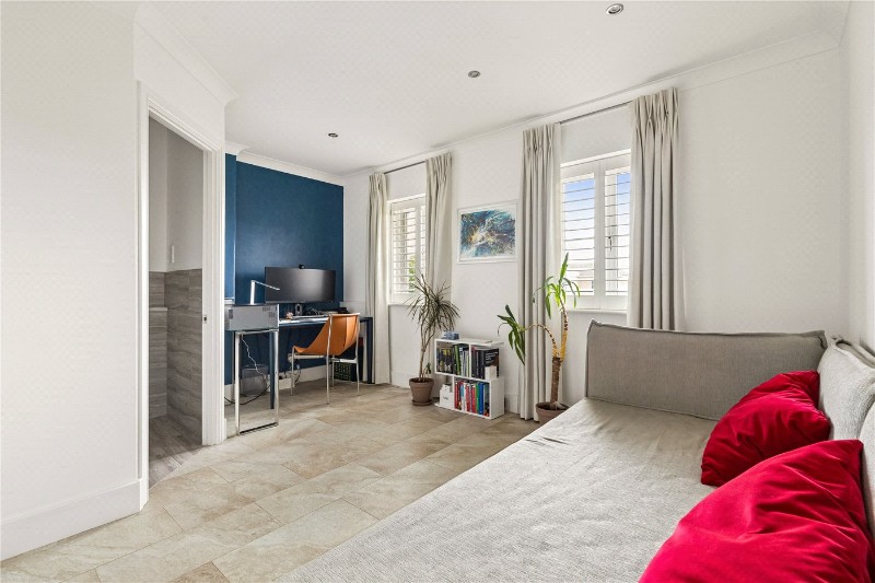 Bevin Square, London, SW17