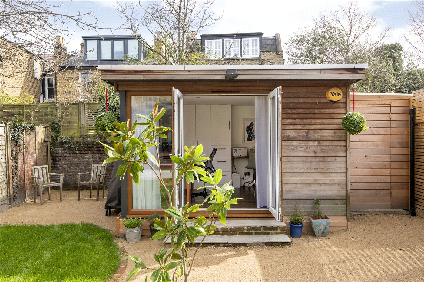 Outdoor Studio