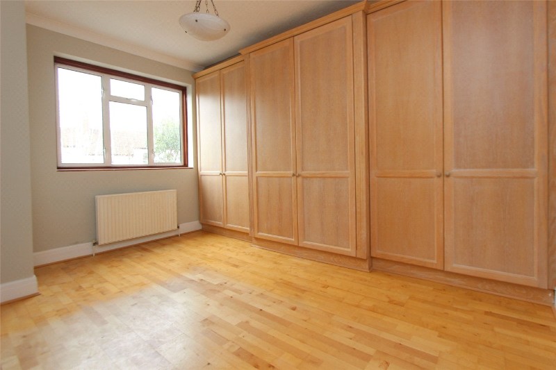 Beach Avenue, Leigh-on-Sea, SS9