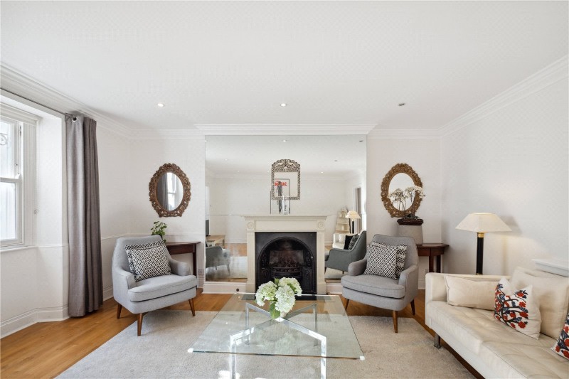 Lansdowne Crescent, London, W11
