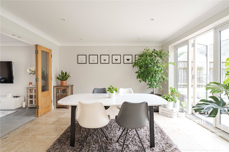 Longham Farm Close, Longham, Ferndown, Dorset, BH22
