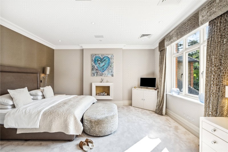 Larpent Avenue, London, SW15