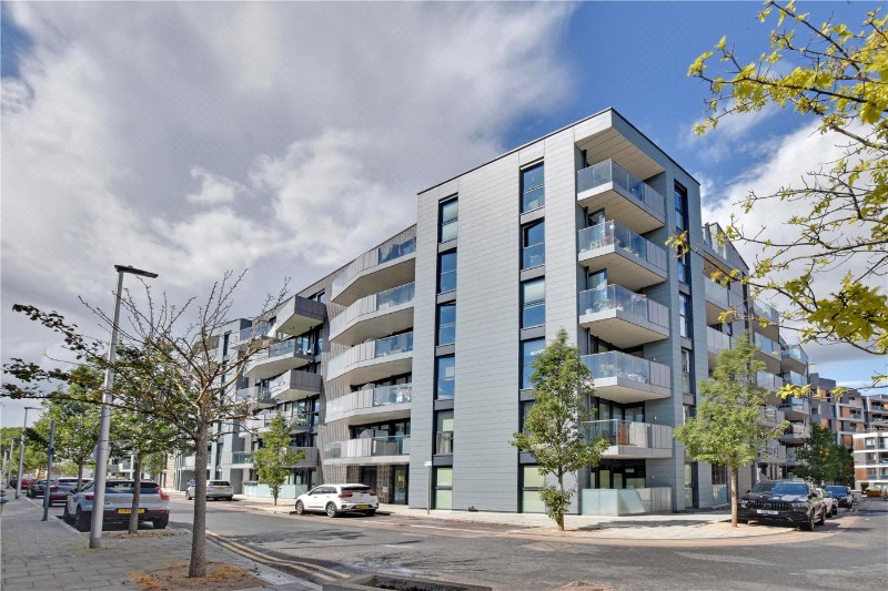 14 Hawthorne Crescent, Greenwich, London, SE10