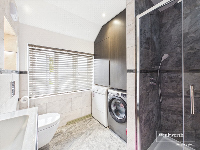 Edgwarebury Lane, Edgware, HA8