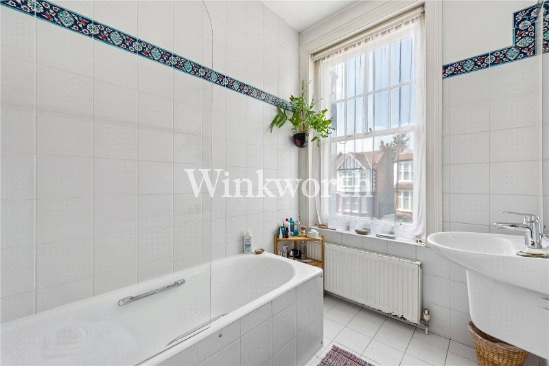 Lakeside Road, London, N13
