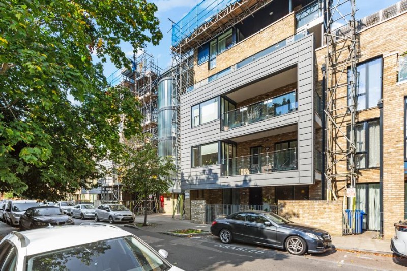 Boundary Lane, SE17