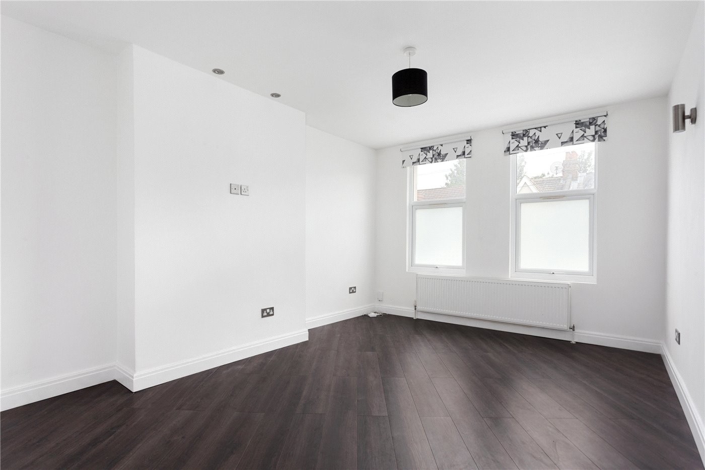 2 bedroom property for sale in Sirdar Road, London, N22 (Ref HAR200926