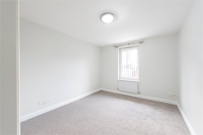 Chatsworth Lodge, Bourne Place, London, W4