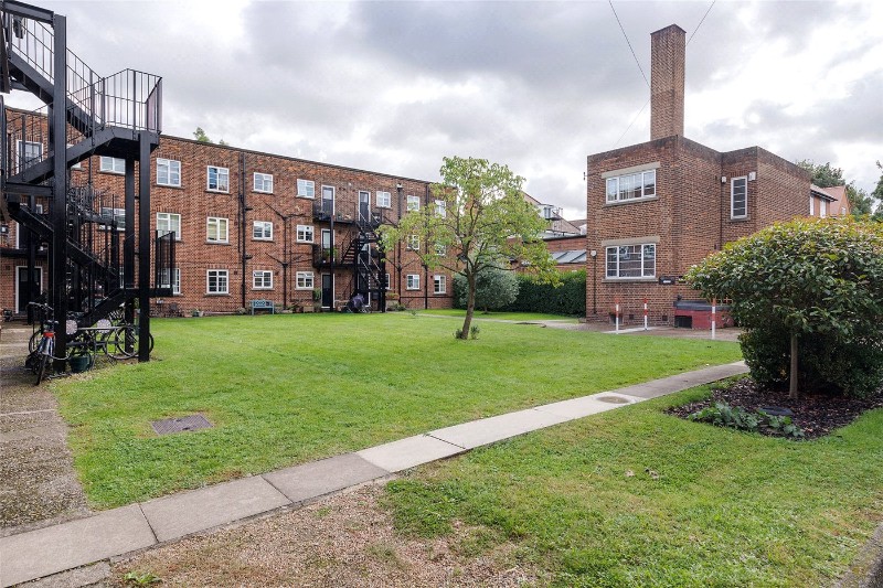 Bedford Road, Chiswick, W4