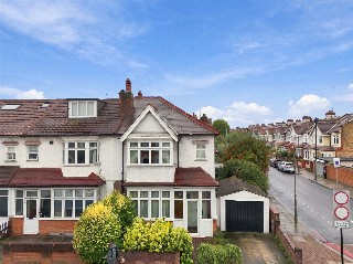 Tooting Bec Road, London, SW17