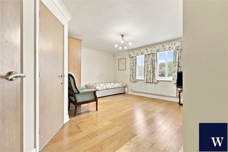 Hendon Lane, Finchley, London, N3
