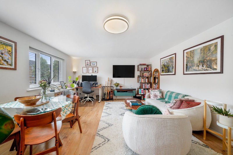 Windmill Drive, London, NW2