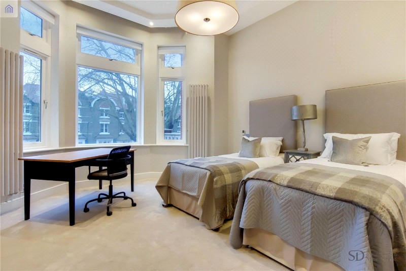 Fitzjohns Avenue, London, NW3