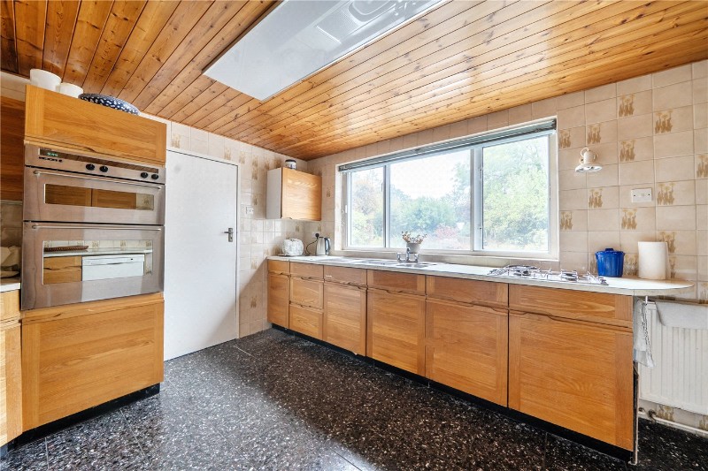 Echo Barn Lane, Wrecclesham, Farnham, Surrey, GU10