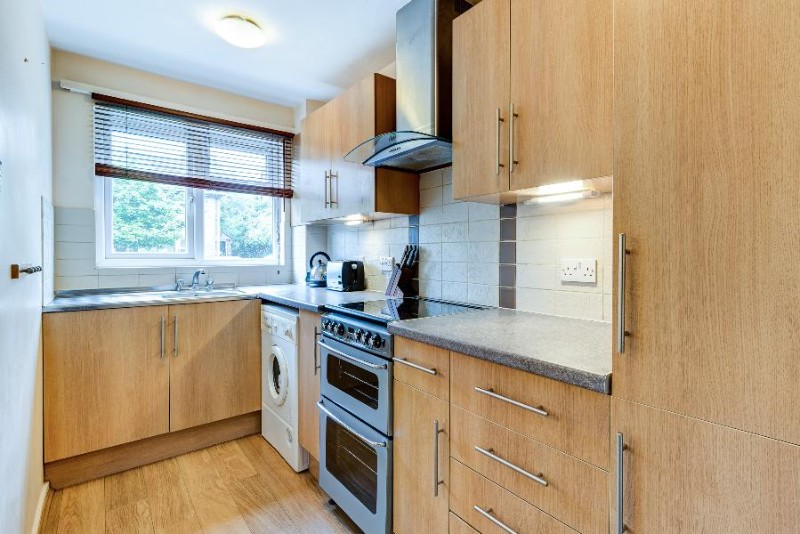Westcott Road, SE17