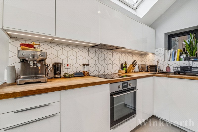 Elcot Avenue, London, SE15