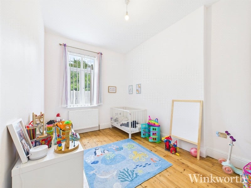 Fordhook Avenue, London, UK, W5
