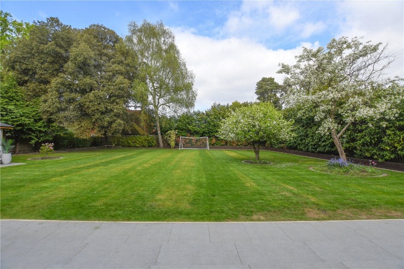 Dukes Ride, Crowthorne, Berkshire, RG45
