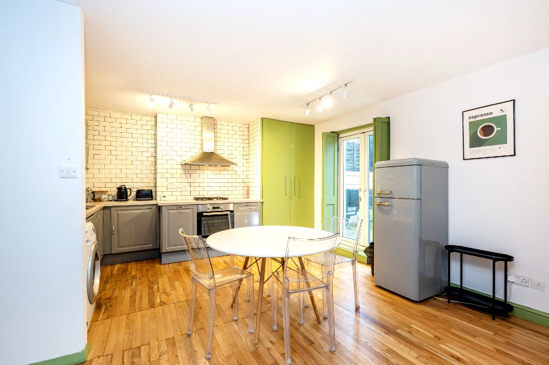 Chesterton Road, London, W10