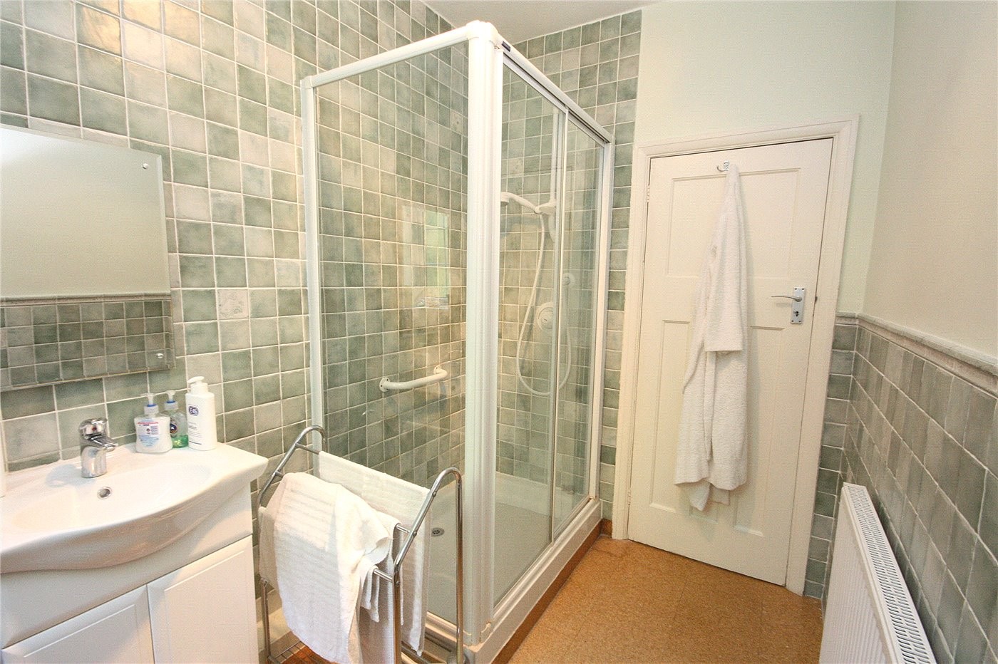 2 bedroom property for sale in Gloucester Court, Kew Road, Kew, TW9