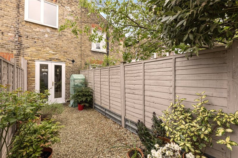 Brookwood Road, London, SW18