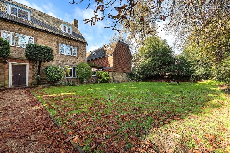 Princes Way, London, SW19