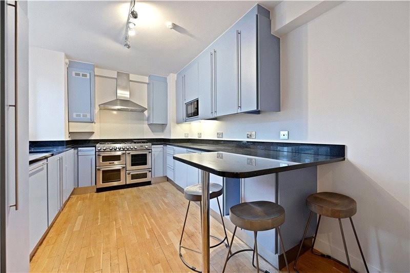 Hyde Park Gate, Kensington, London, SW7