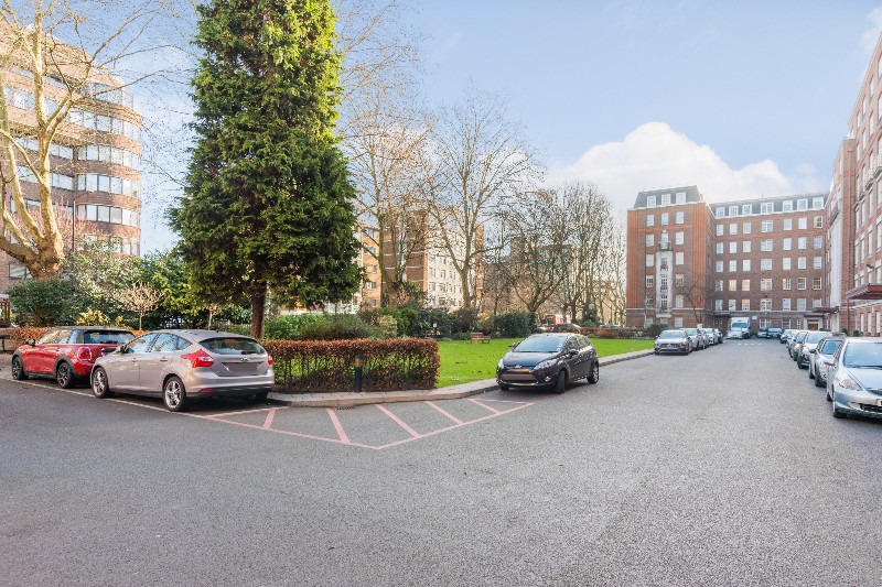 Eyre Court, Finchley Road, St John's Wood, London, NW8