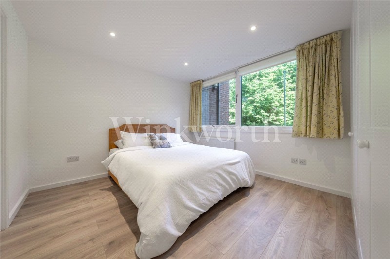 Britten Close, London, NW11