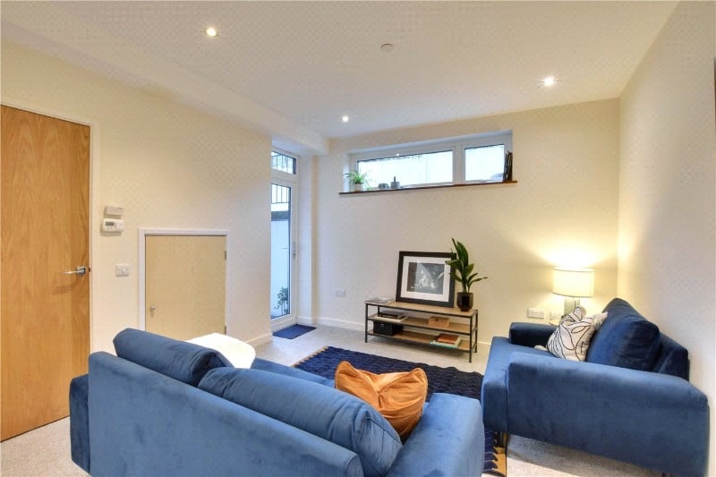 Hedgley Mews, Lee, London, SE12