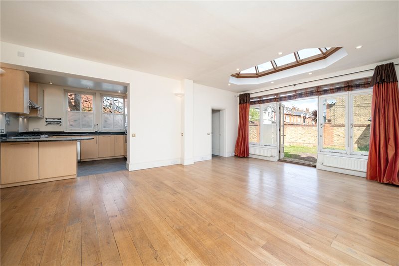 Brookwood Road, London, SW18