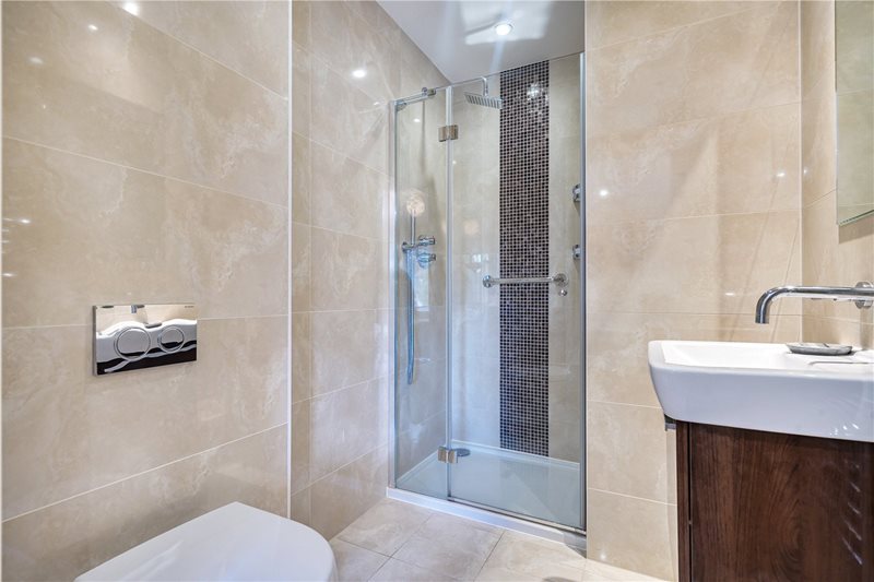 Westbourne Place, Farnham, Surrey, GU9