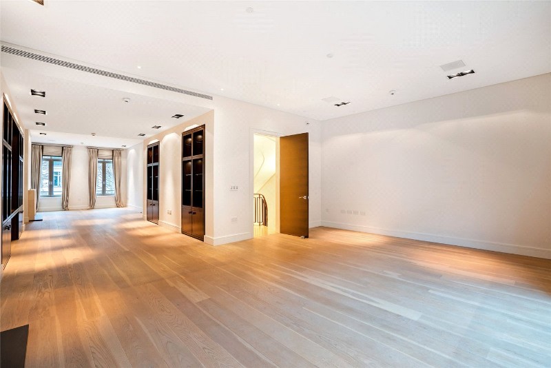 Thornwood Gardens, Kensington, London, W8