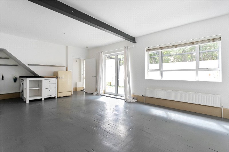 Bradbury Mews, London, N16